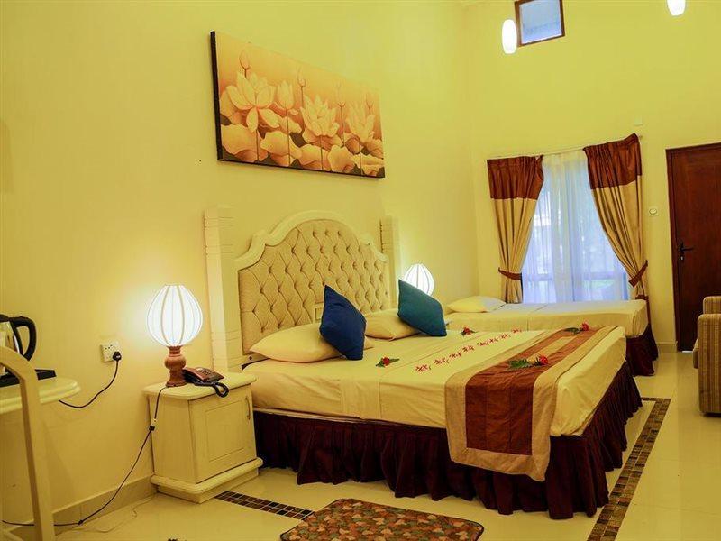 Miridiya Lake Resort Anurâdhapura Extérieur photo