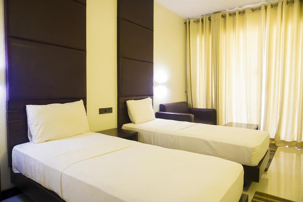 Miridiya Lake Resort Anurâdhapura Extérieur photo